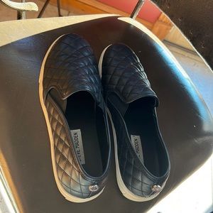Steve Madden sneakers. Gently used